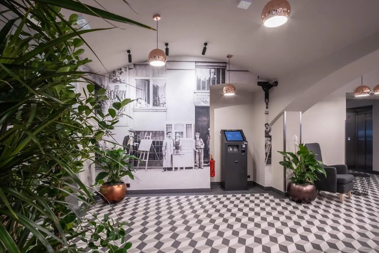 Aparthotel Rimska 14 Praga Czechy