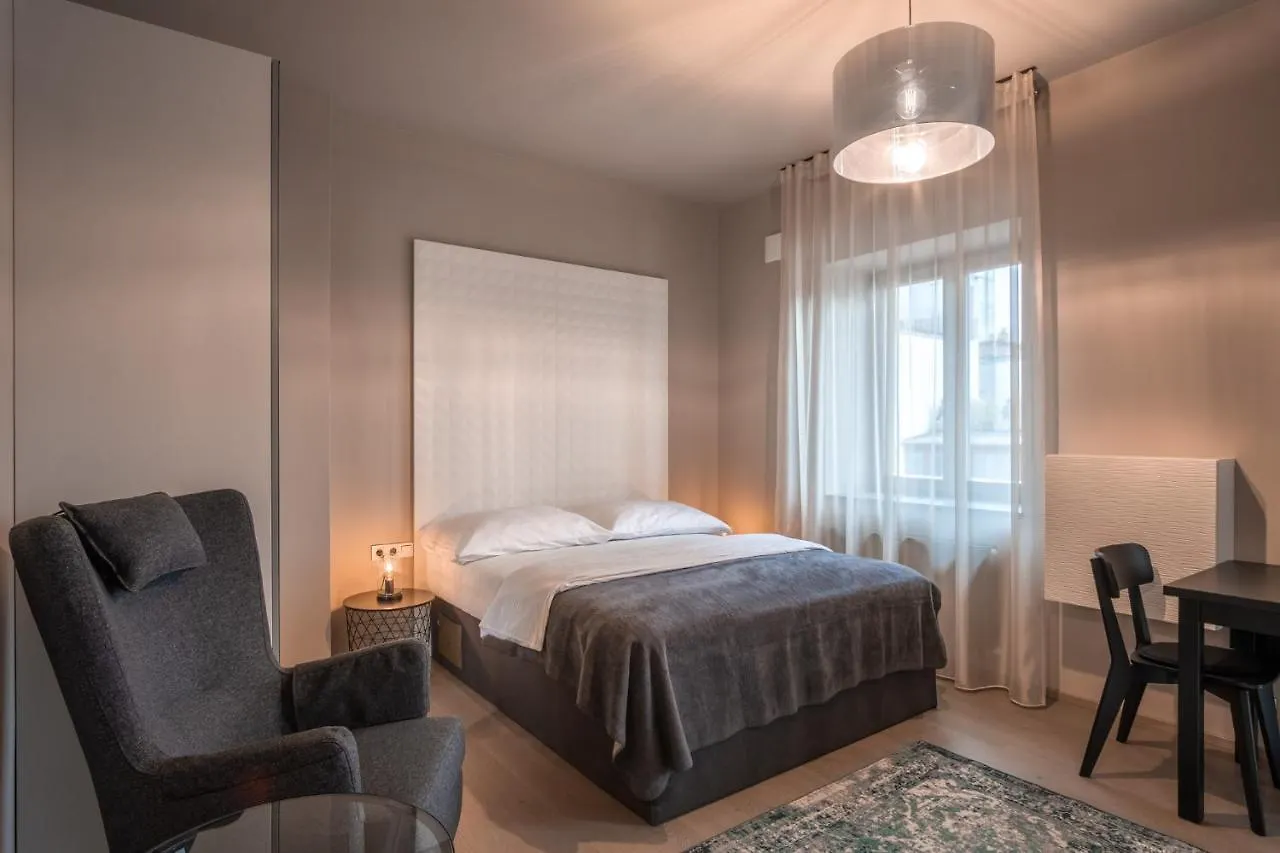 Aparthotel Rimska 14 Praga