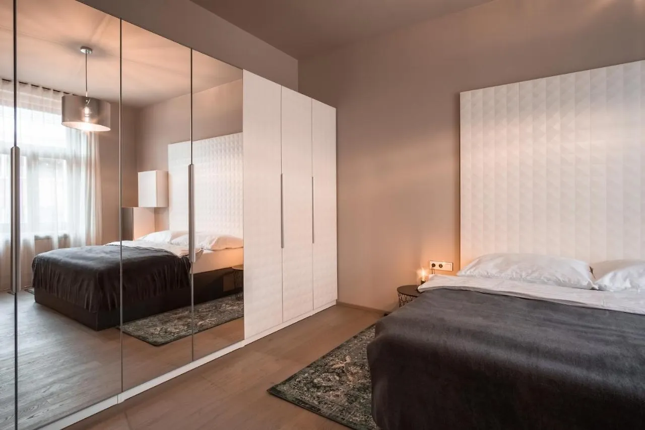 Aparthotel Rimska 14 Praga 4*,