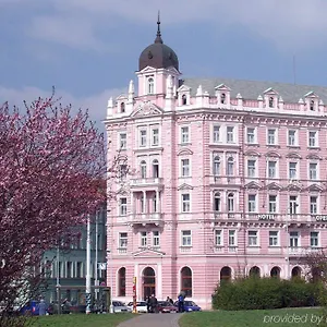 Hotel Opera, Praga